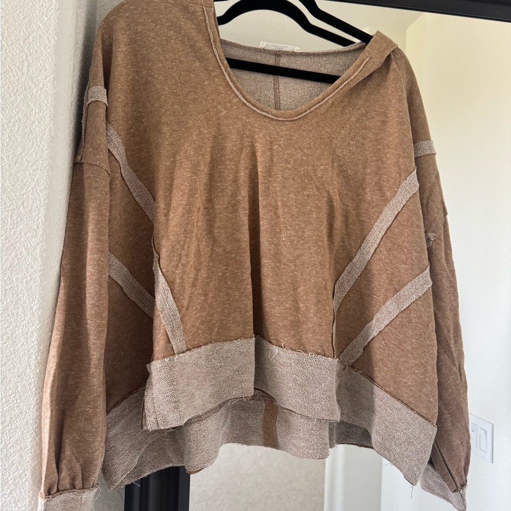 51 - NWOT Zenana Outfitters Tan Knit Sweatshirt